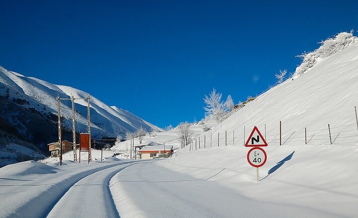 بارش سنگین برف در ارتفاعات البرز؛ آماده‌باش برای هفته آینده! ❄️🏔️